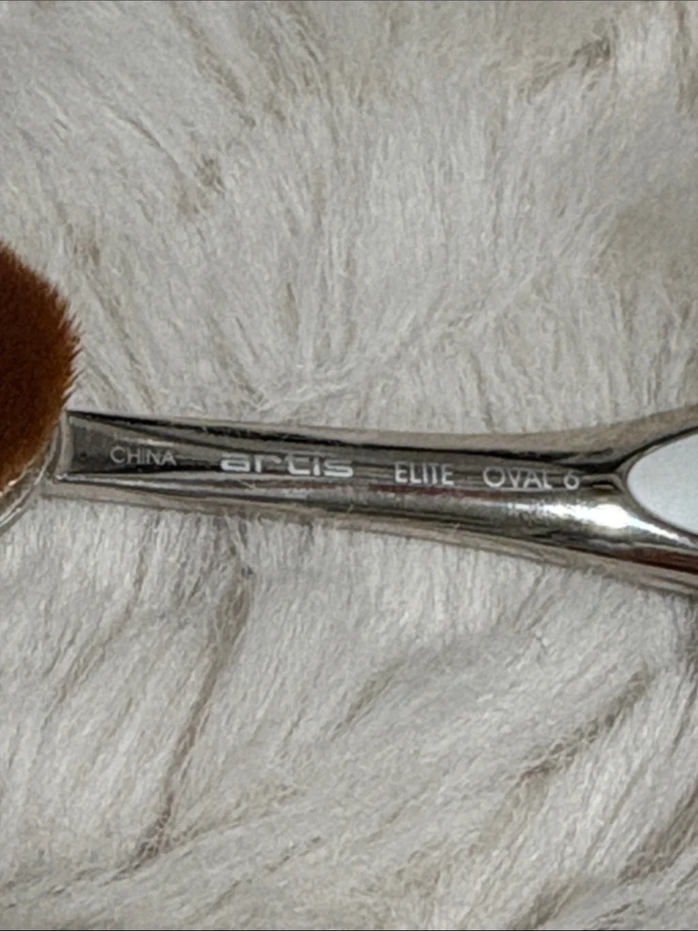 Artis Oval 6 Brush